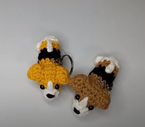 Beagle Dog Amigurumi Keychain