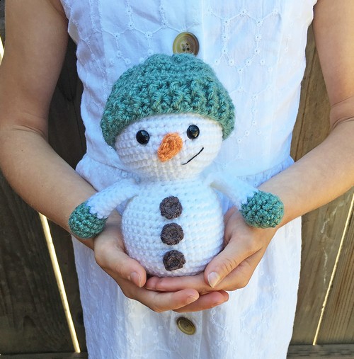 Crochet Mini Amigurumi Snowman Pattern