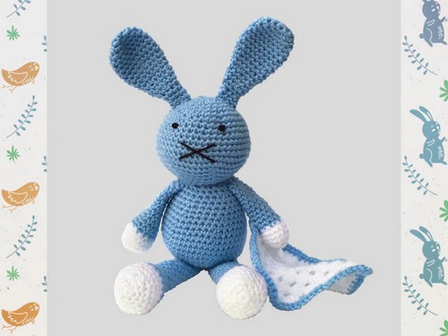 How to Crochet an Amigurumi Bunny